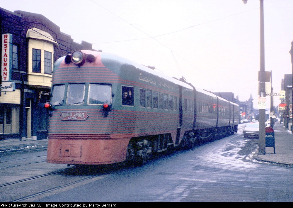 CNS&amp;M Electroliner on 6th Street
